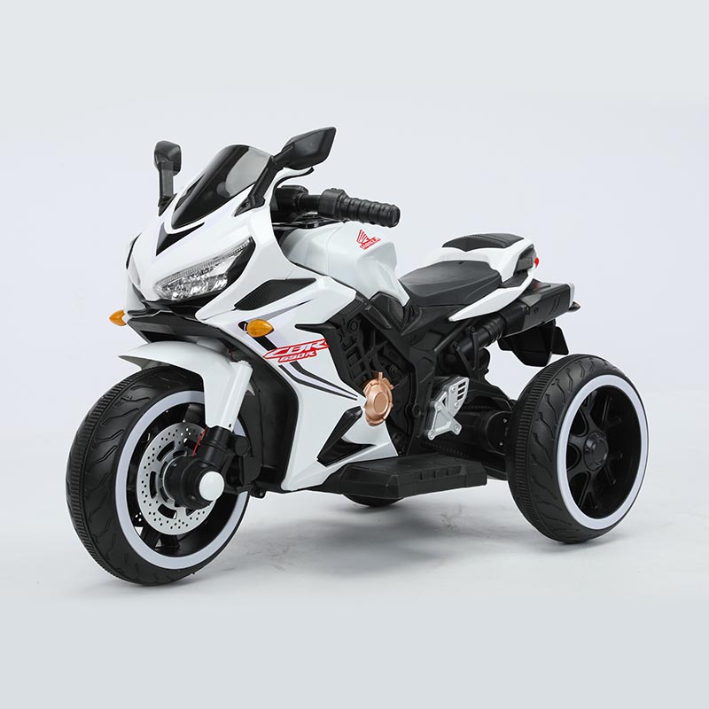 3 kerekű, akkumulátorral működő gyerekmotorkerékpár