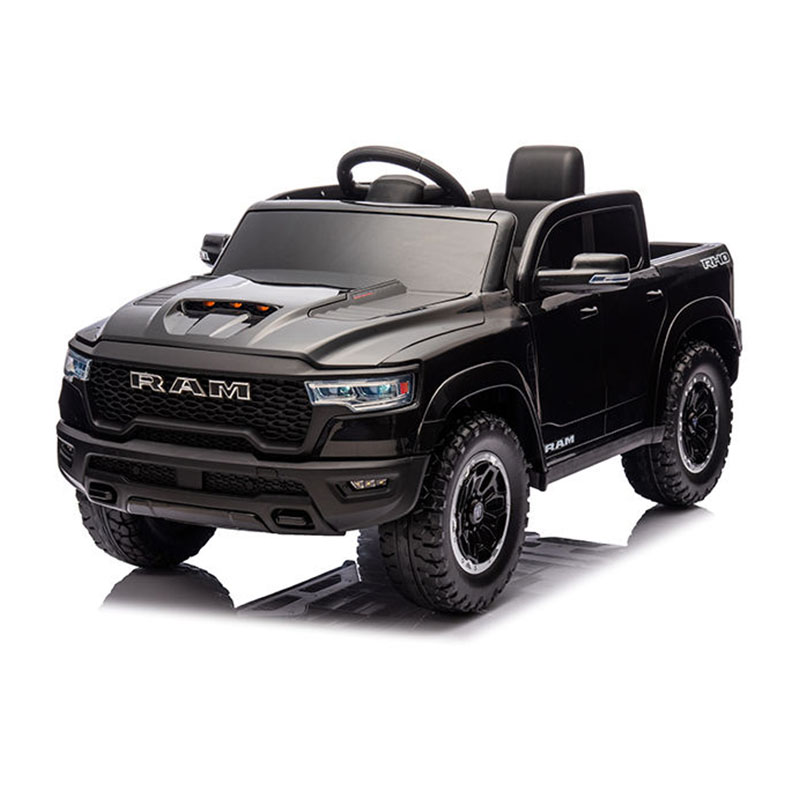 Engedélyezett gyerekautó játékautó gyerekeknek vezetni